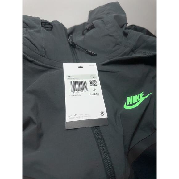 Nike Tech Windbreaker Jacket Black Size XS BNWT HM7151-013 - Picture 4 of 4